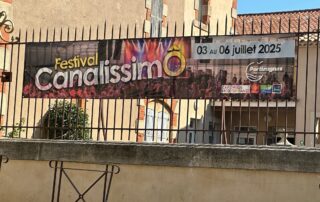 Banderole évènementielle à poser sur grillage, barrière